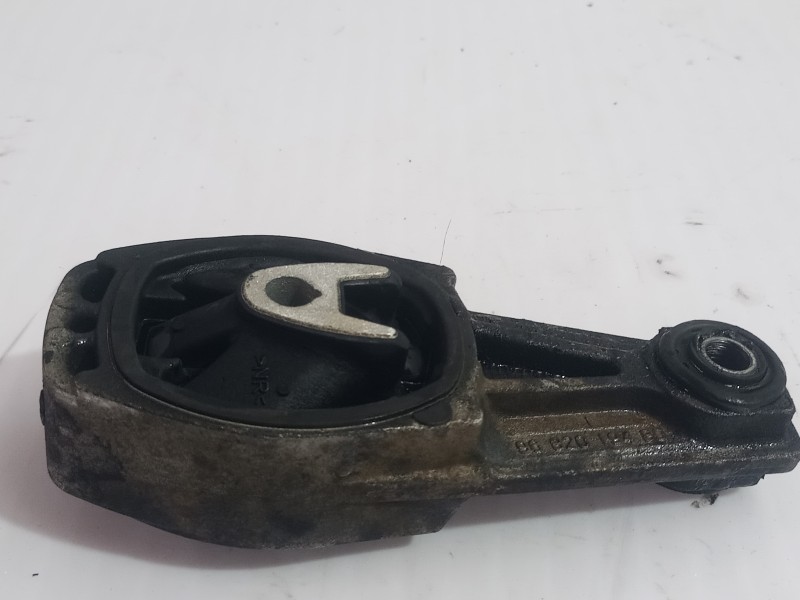 Recambio de soporte caja cambios para peugeot 207 confort referencia OEM IAM 9682019480  