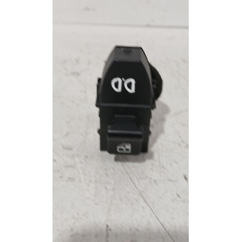 MANDO ELEVALUNAS DELANTERO DERECHO 156150330 