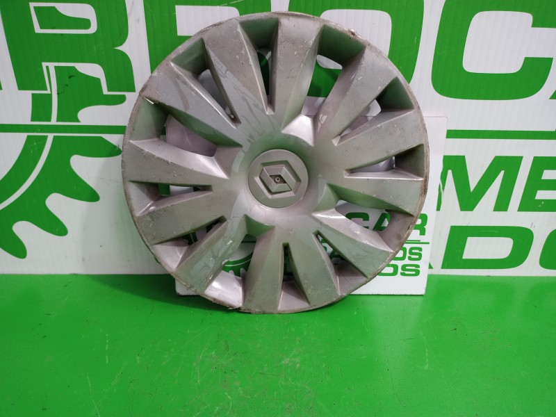 Recambio de tapacubos para renault clio iii referencia OEM IAM 8200833418  