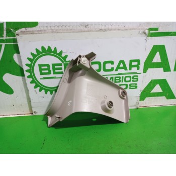Recambio de moldura para renault kangoo profesional referencia OEM IAM 8200640174  