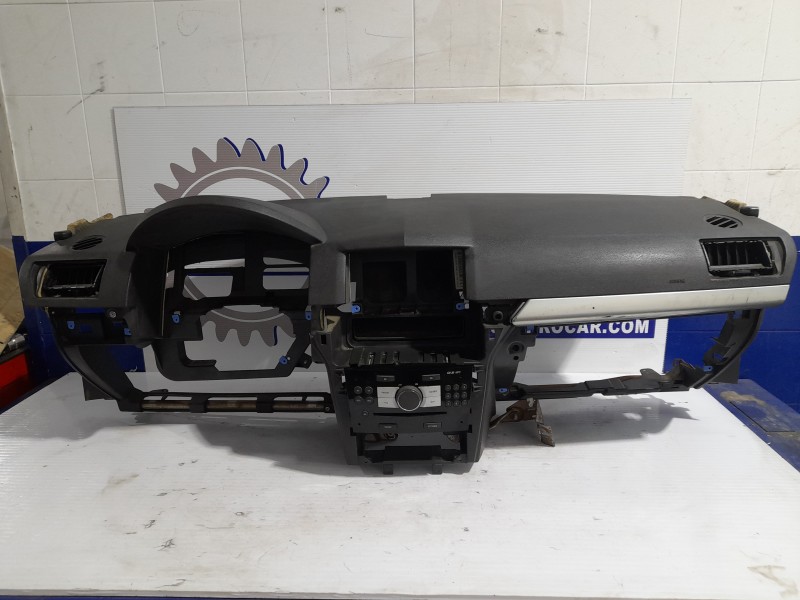 Recambio de salpicadero para opel astra h ber. 1.7 16v cdti referencia OEM IAM 13149016  