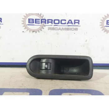 Recambio de mando elevalunas trasero derecho para renault megane ii classic berlina 1.5 dci diesel referencia OEM IAM 156015540 