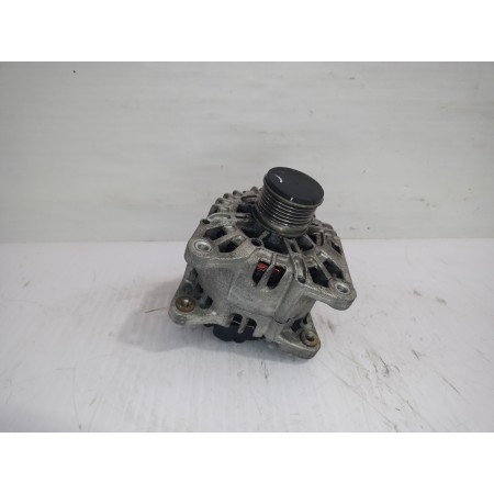 Recambio de alternador para renault scenic iii bose edition referencia OEM IAM 231004554R  