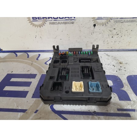 Recambio de caja reles / fusibles para peugeot 5008 2.0 blue-hdi fap referencia OEM IAM 281197595  