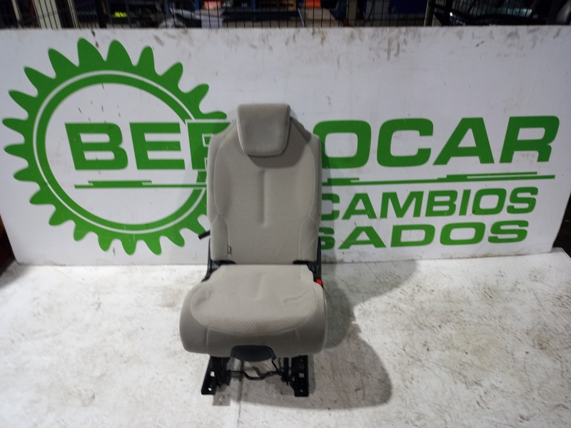 Recambio de asiento trasero medio para citroën c4 grand picasso exclusive referencia OEM IAM 8845WG  