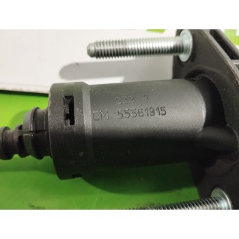 Recambio de bomba embrague para opel insignia berlina 2.0 cdti cat referencia OEM IAM 55561915  