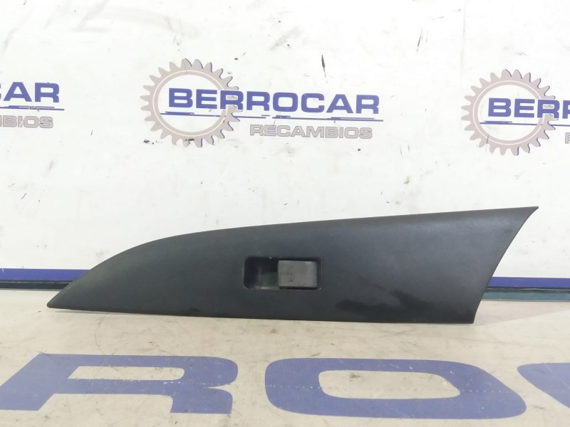 Recambio de mando elevalunas delantero derecho para mazda 3 berlina (bk) referencia OEM IAM BP4K66370  