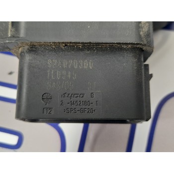 Recambio de cerradura puerta trasera izquierda para land rover range rover (lm) referencia OEM IAM 924020300  