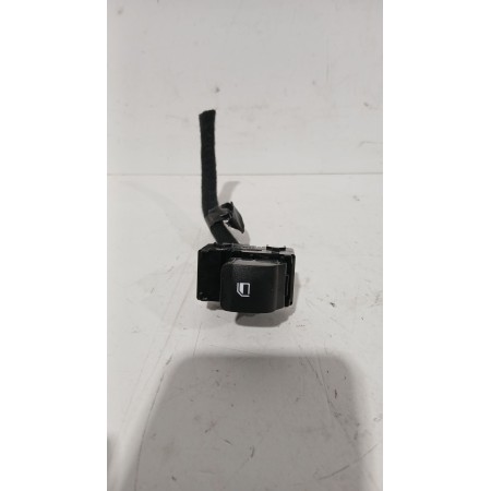 Recambio de mando elevalunas trasero derecho para hyundai i20 iii (bc3, bi3) 1.0 t-gdi referencia OEM IAM 93581Q00004X  