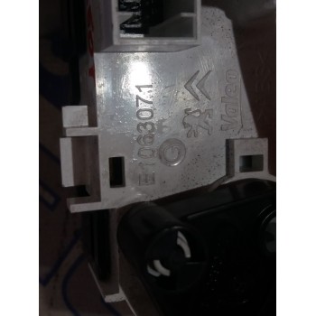 Recambio de mando climatizador para peugeot 208 1.6 blue-hdi fap referencia OEM IAM E1063071  
