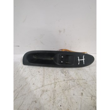 MANDO ELEVALUNAS DELANTERO IZQUIERDO 8200084003 