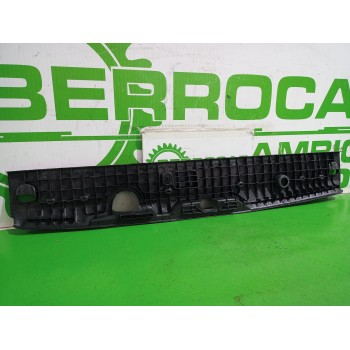 Recambio de moldura para renault kangoo profesional referencia OEM IAM 849938703  