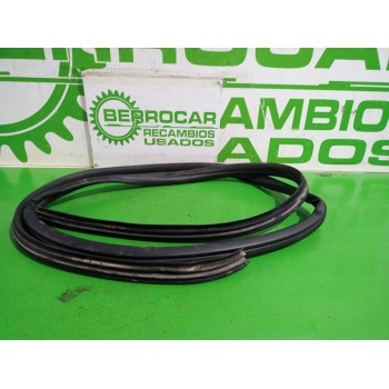 Recambio de goma contorno para renault kangoo profesional referencia OEM IAM 8200425627  
