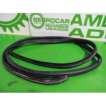 Recambio de goma contorno para renault kangoo profesional referencia OEM IAM 8200425627  