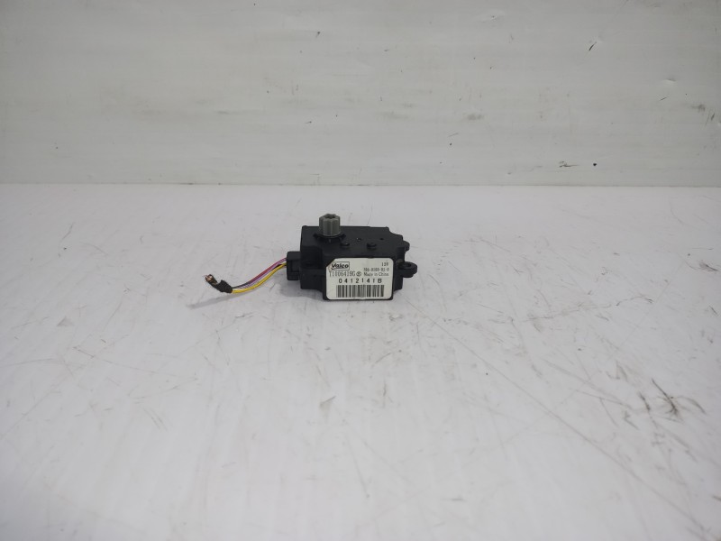 Recambio de motor apertura trampilla para renault scenic iii bose edition referencia OEM IAM T1006419G  