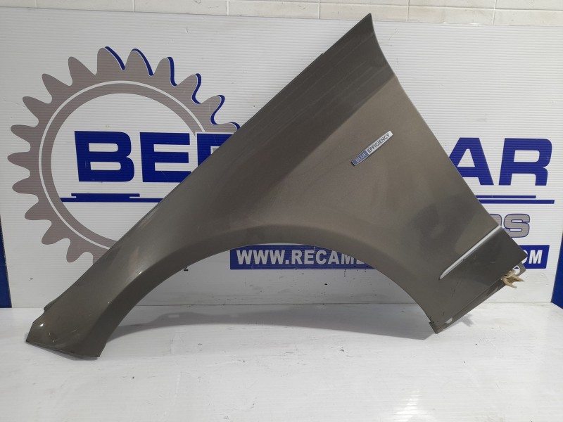 Recambio de aleta delantera izquierda para mercedes-benz clase e (w212) lim. 2.1 cdi cat referencia OEM IAM A2128810101  