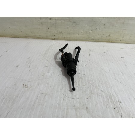 Recambio de bombin embrague para skoda yeti active referencia OEM IAM 1K0721388T  