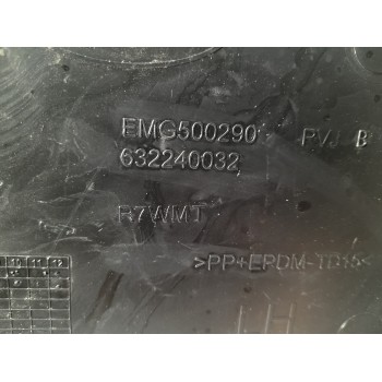 Recambio de moldura lateral para land rover discovery referencia OEM IAM 632240032  