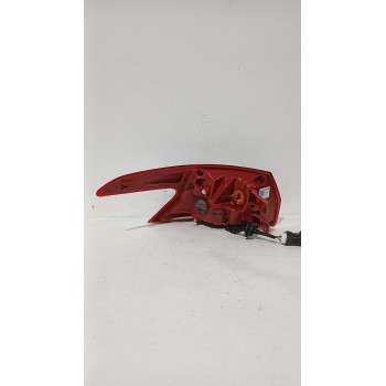 Recambio de piloto trasero derecho para hyundai i20 iii (bc3, bi3) 1.0 t-gdi referencia OEM IAM 92402Q0000  