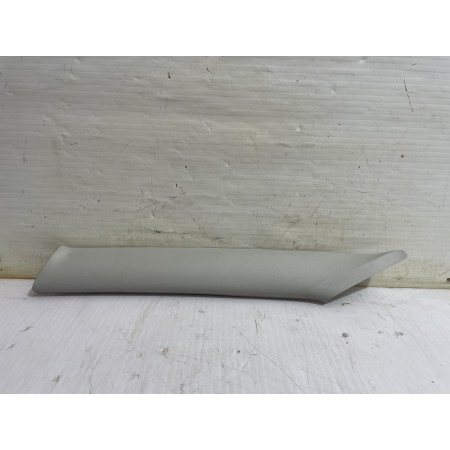 Recambio de moldura izquierda para skoda yeti active referencia OEM IAM 5L0867233B  