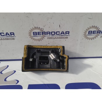 Recambio de moldura lateral para land rover discovery referencia OEM IAM FBF500230XXX  