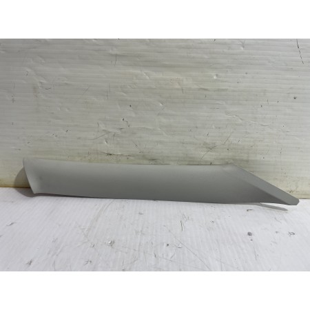 Recambio de moldura derecha para skoda yeti active referencia OEM IAM 5L0867234B  