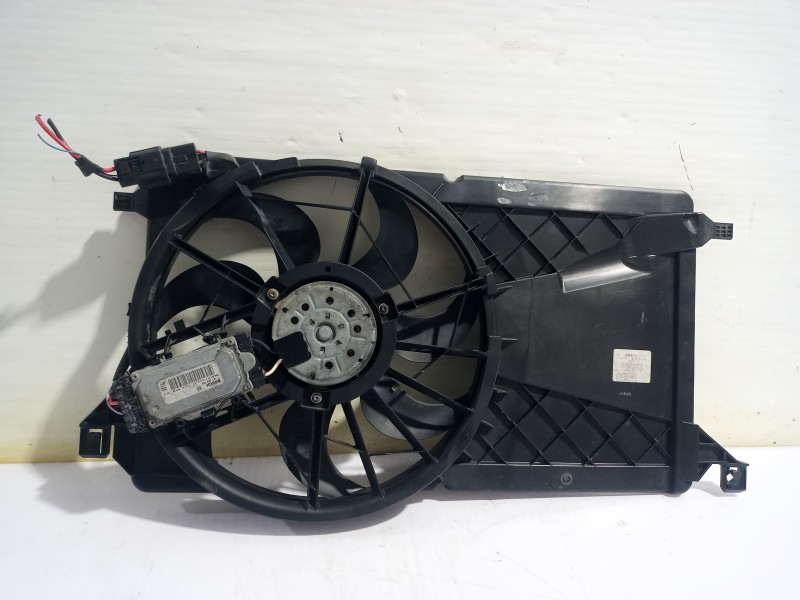 Recambio de electroventilador para ford focus lim. (cb4) business referencia OEM IAM 1137328558  