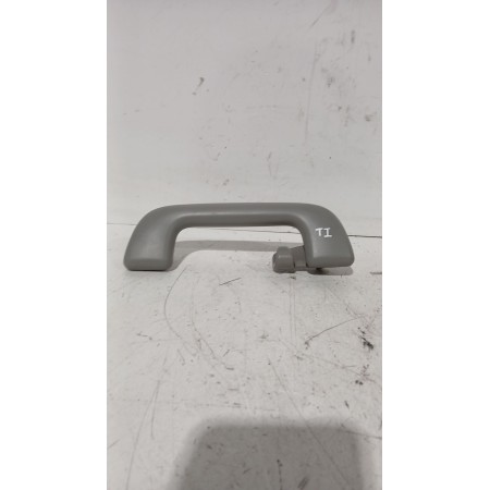 Recambio de asidero techo trasero izquierdo para toyota yaris (_p9_) 1.33 vvt-i (nsp90_) referencia OEM IAM L1020373  