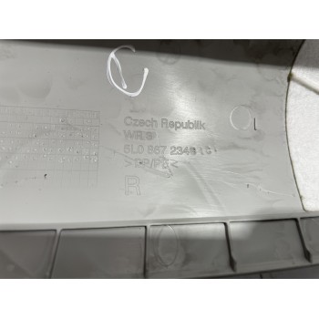 Recambio de moldura derecha para skoda yeti active referencia OEM IAM 5L0867234B  