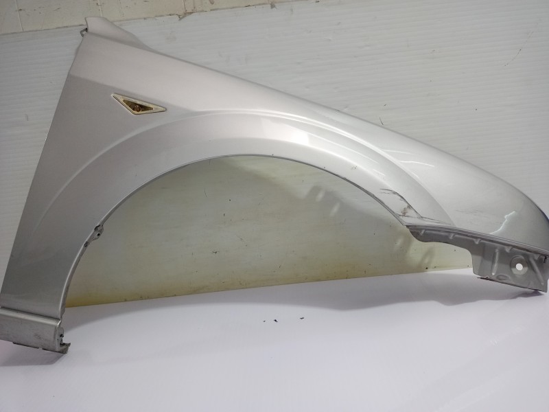 Recambio de aleta delantera derecha para ford mondeo berlina (ge) ghia (06.2003) (d) referencia OEM IAM 1204738  