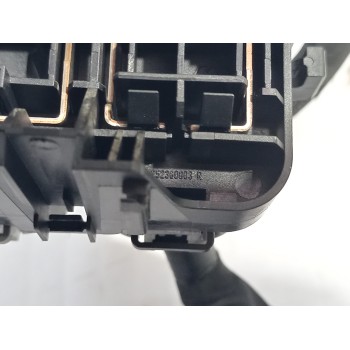 Recambio de caja reles / fusibles para renault scenic iii bose edition referencia OEM IAM 252360003R  