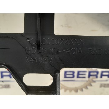 Recambio de moldura interior para land rover discovery referencia OEM IAM FCA000022XXX  