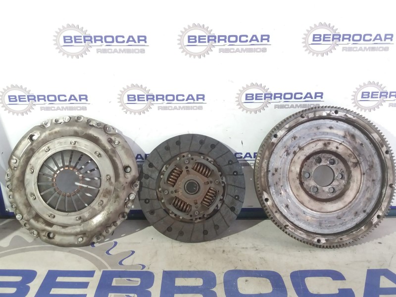 Recambio de kit embrague para skoda spaceback (5h) 1.6 tdi referencia OEM IAM 03L141032  