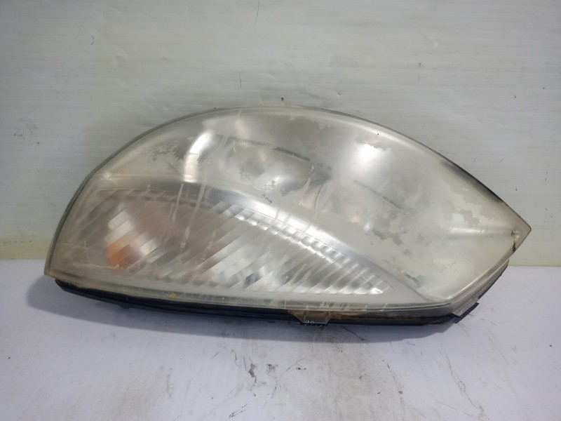 Recambio de faro izquierdo para renault scenic ii authentique referencia OEM IAM 260605447R  