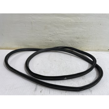 Recambio de goma contorno para skoda yeti active referencia OEM IAM 8707N8  