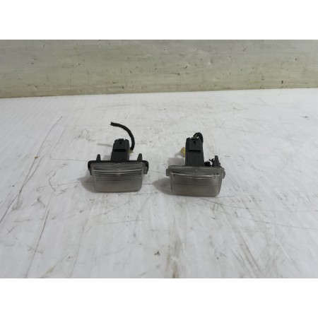 Recambio de piloto matricula para peugeot 207 confort referencia OEM IAM 71907190  