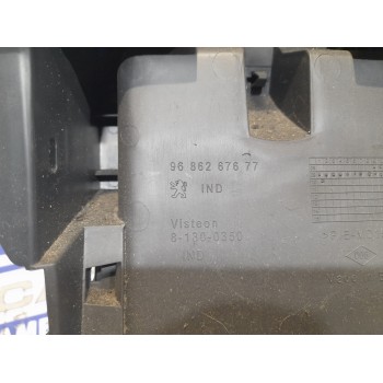 Recambio de apoyabrazos central para peugeot 5008 2.0 blue-hdi fap referencia OEM IAM 9686267677  