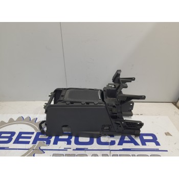 Recambio de apoyabrazos central para peugeot 5008 2.0 blue-hdi fap referencia OEM IAM 9686267677  
