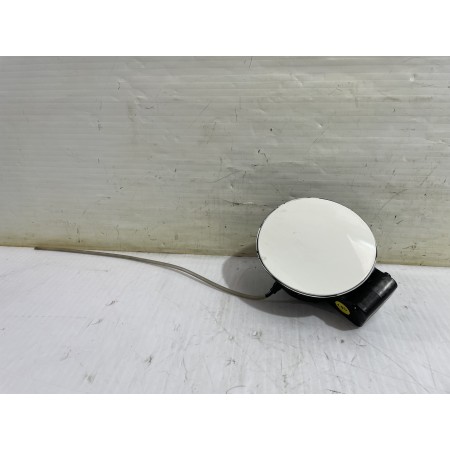 Recambio de tapa exterior combustible para skoda yeti active referencia OEM IAM 5L6809857  