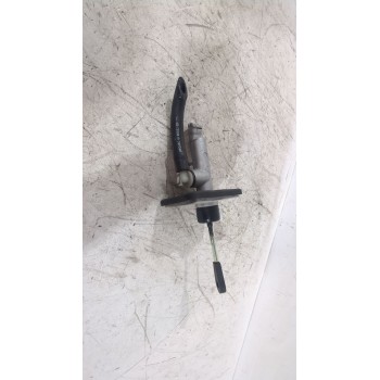 Recambio de bombin embrague para kia cee´d hatchback (ed) 1.6 crdi 90 referencia OEM IAM 416052H200  