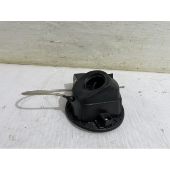 Recambio de tapa exterior combustible para skoda yeti active referencia OEM IAM 5L6809857  