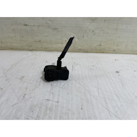 Recambio de motor tapa combustible para skoda yeti active referencia OEM IAM 7P0810773D  