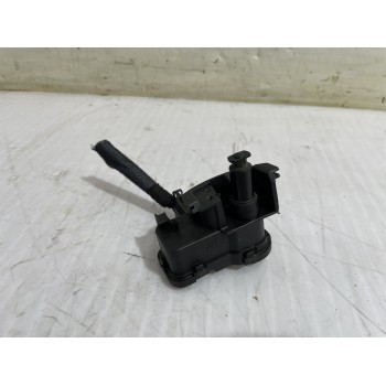 Recambio de motor tapa combustible para skoda yeti active referencia OEM IAM 7P0810773D  