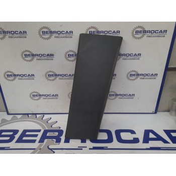 Recambio de moldura lateral para land rover discovery referencia OEM IAM 632240031  