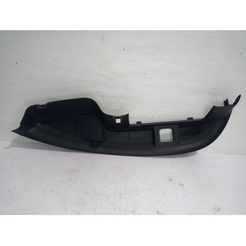 Recambio de moldura para renault scenic iii bose edition referencia OEM IAM 682400013R  