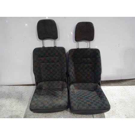 Recambio de asientos trasero derecho para mercedes-benz vito (w638) caja cerrada 112 cdi  (638.094) referencia OEM IAM A00386008