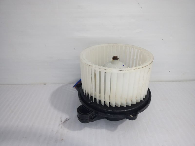 Recambio de motor calefaccion para hyundai i20 (bc3) essence mild-hybrid referencia OEM IAM 97113F900  