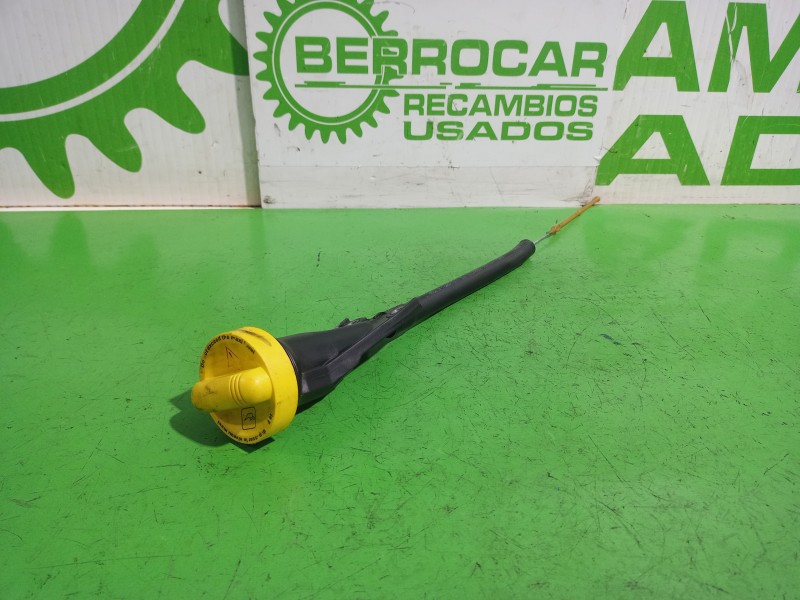 Recambio de varilla aceite para renault kangoo profesional referencia OEM IAM 8200722806  