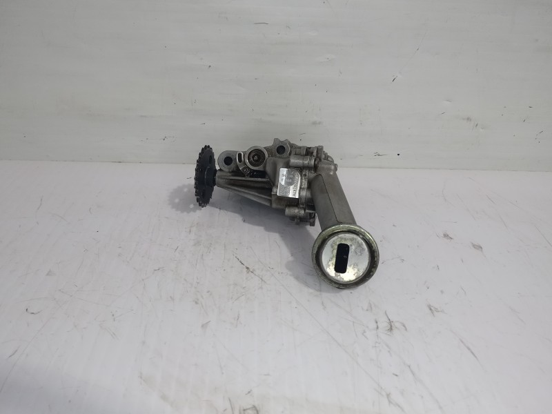 Recambio de bomba aceite para renault scenic iii bose edition referencia OEM IAM 150008247R  