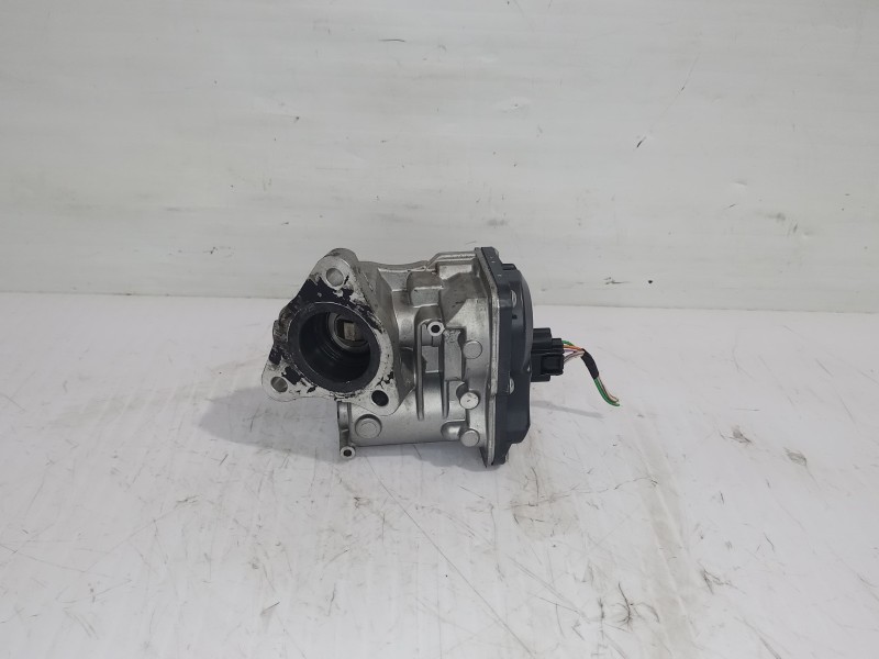 Recambio de valvula egr para renault scenic iii bose edition referencia OEM IAM 147104647R  